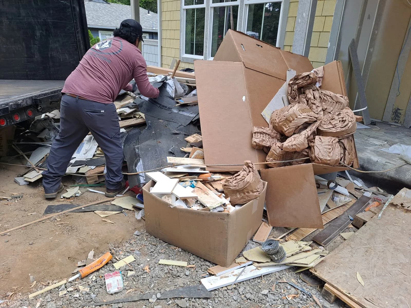 GARAGE CLEANOUT